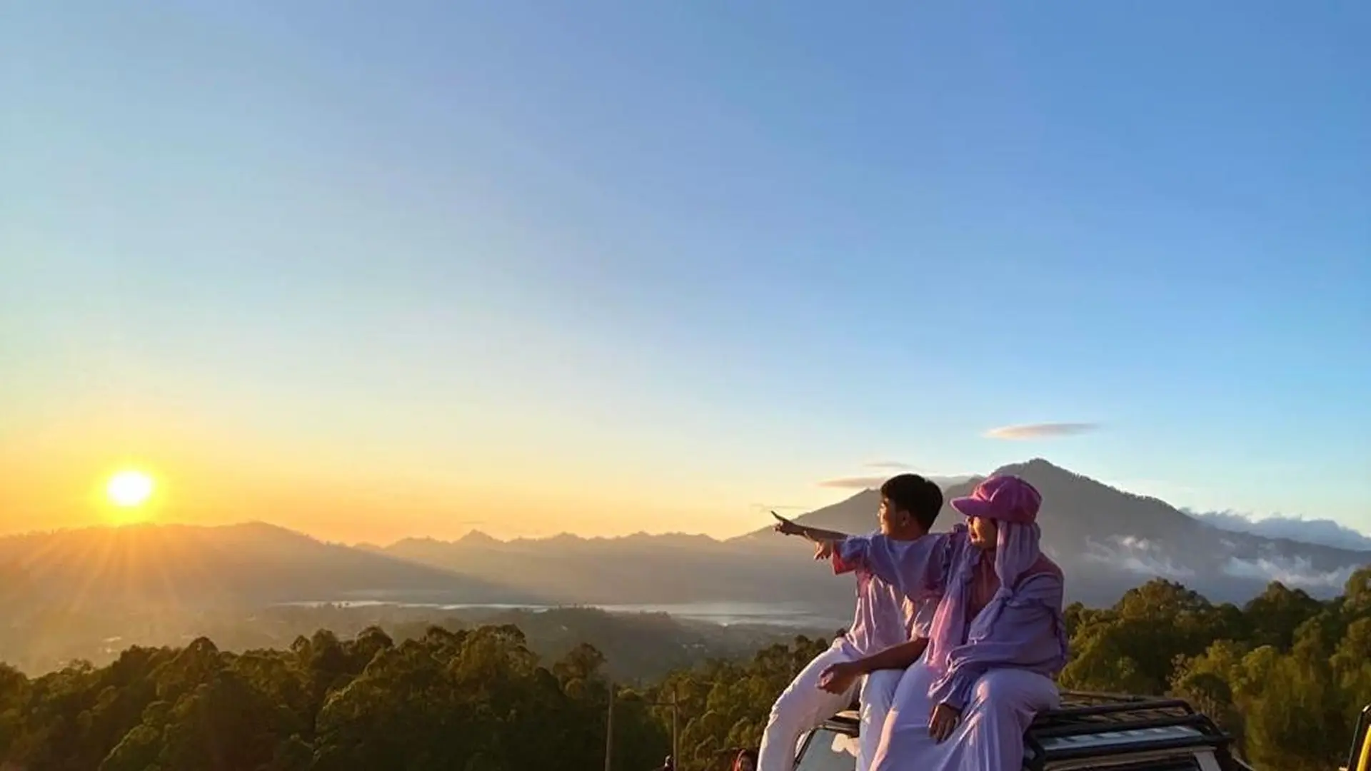 Mount Batur sunrise viewpoint from private jeep Kintamani Bali